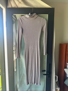 blanc noir Ribbed Long-Sleeve Turtleneck Dress in Taupe